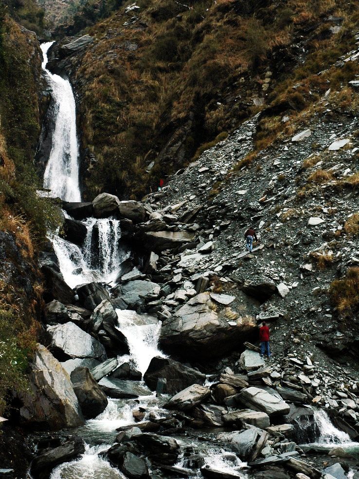 5. Bhagsu waterfall